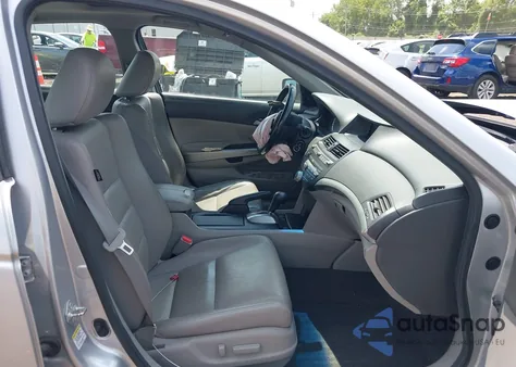 2010 Honda Accord 3.5 Ex-L z USA, uszkodzony, nr VIN 1HGCP3F88AA013342